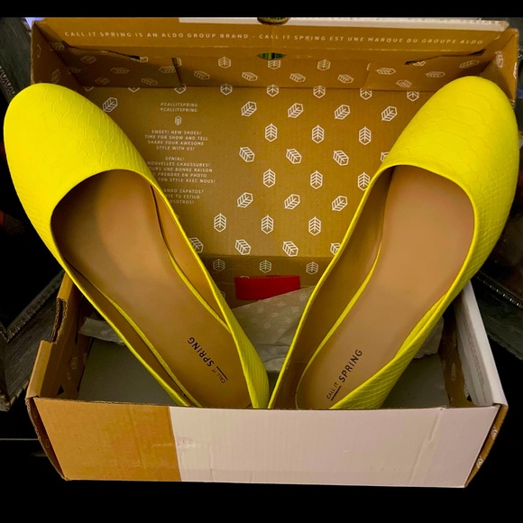 Call It Spring Shoes - EUC: Call It Spring Lime Green Snake Pattern Women’s Flats